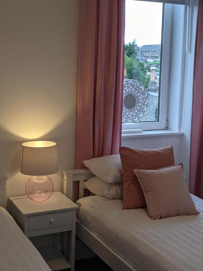 Glenclova - No 5 Bellyeoman, Bright Two Bedroom Apartment Dunfermline Exterior photo